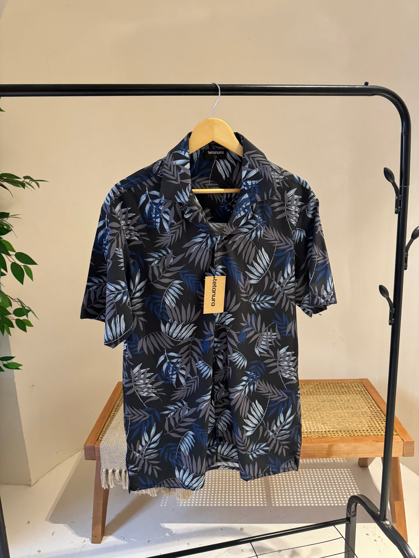 Grey blue black leaf print shirt