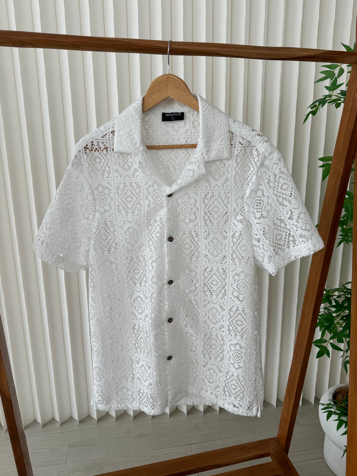 Hive lace shirt (2 COLORS)