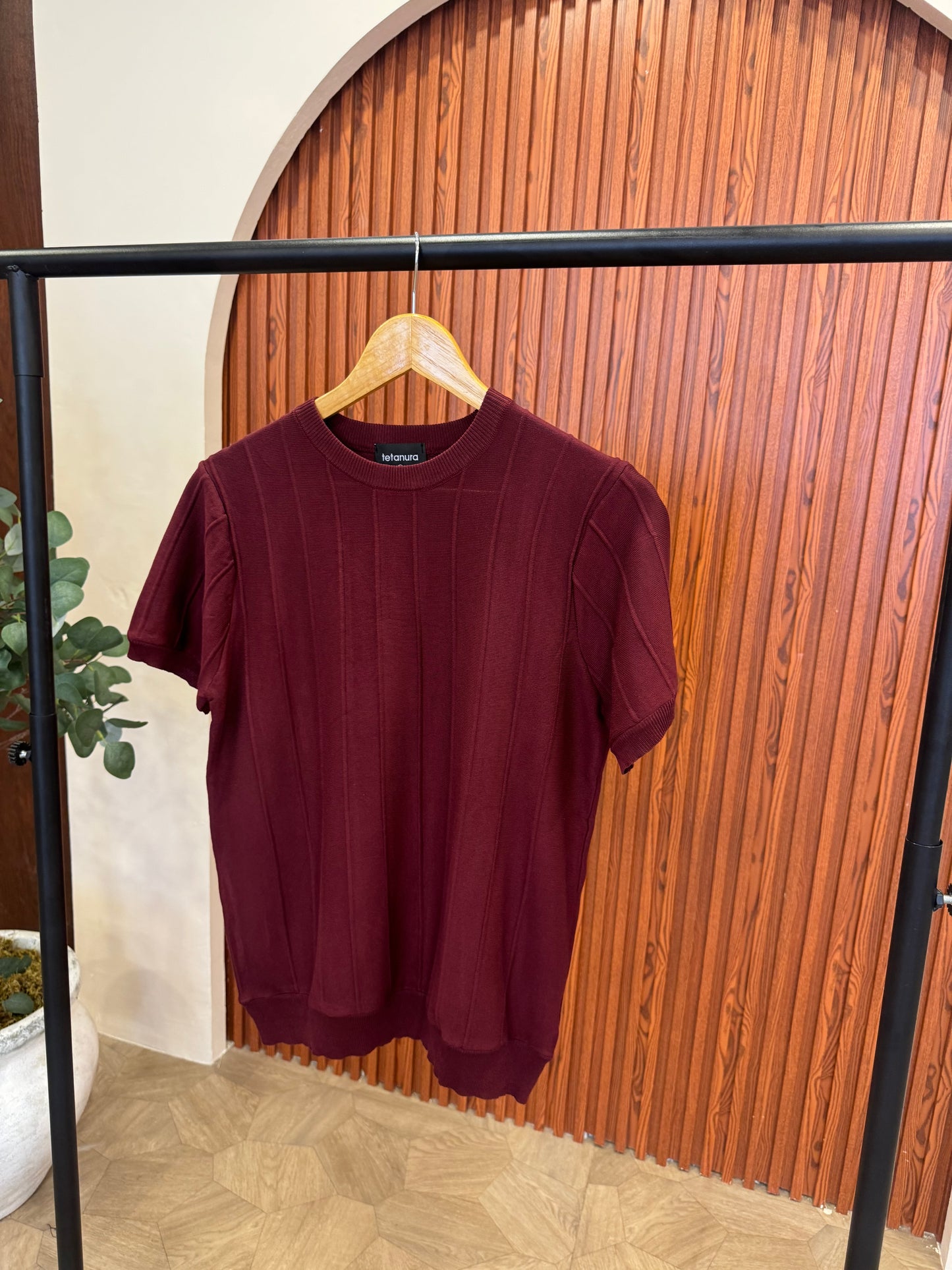 Round neck knit shirt (3 COLORS)