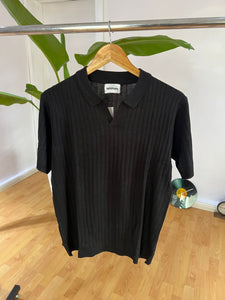 Black short sleeve knit shirt
