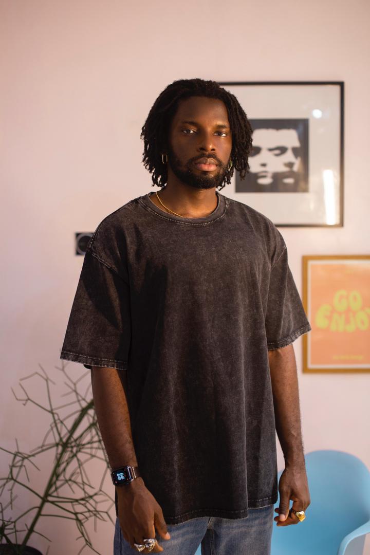 Black organic washed short sleeve tee