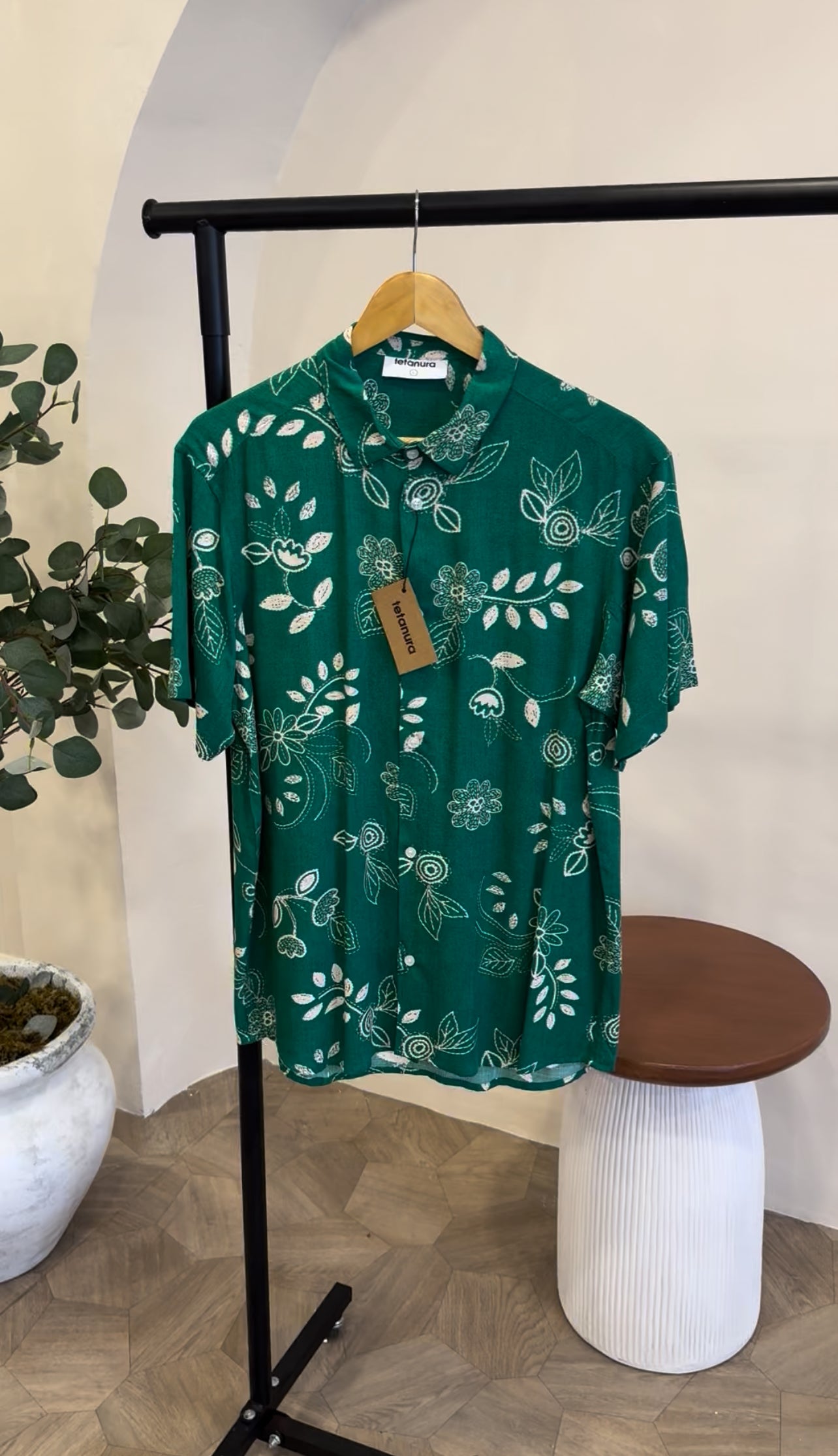 Green white floral print shirt