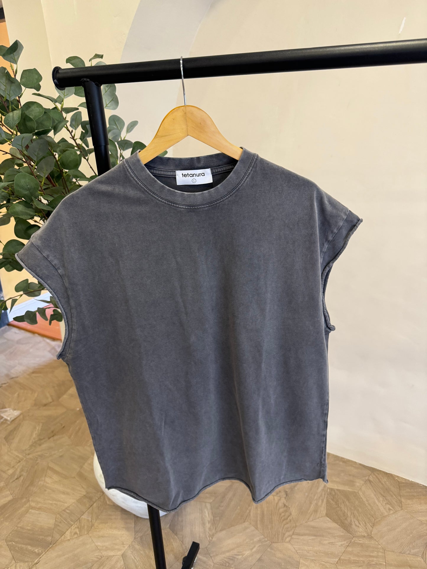 Washed armless tee (3 COLORS)