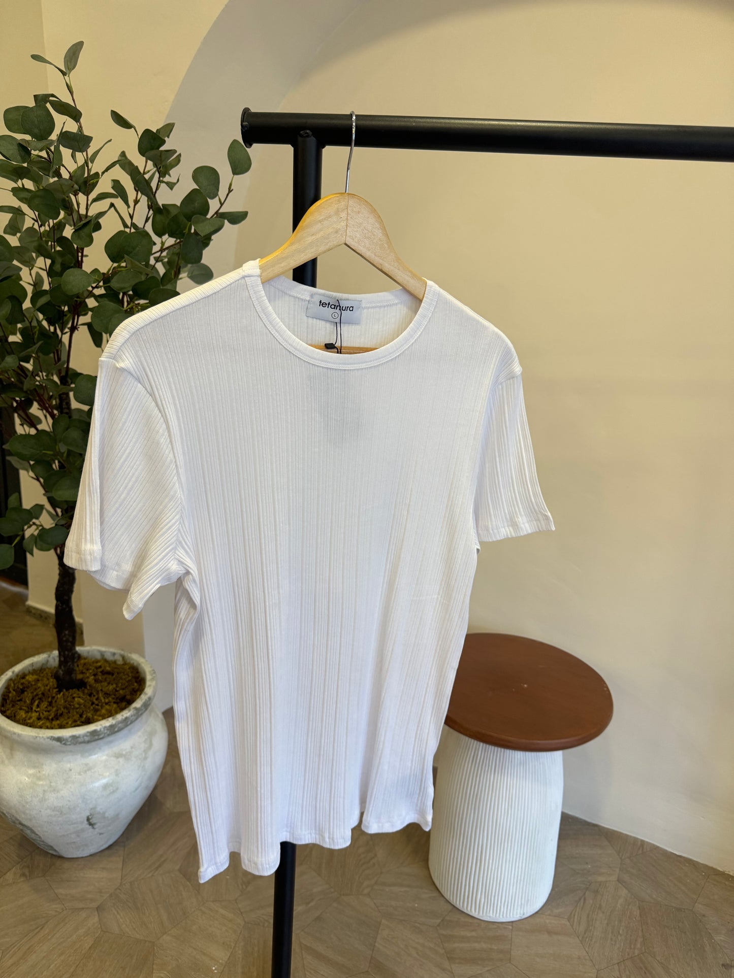 Body hug shirts (3 COLORS)