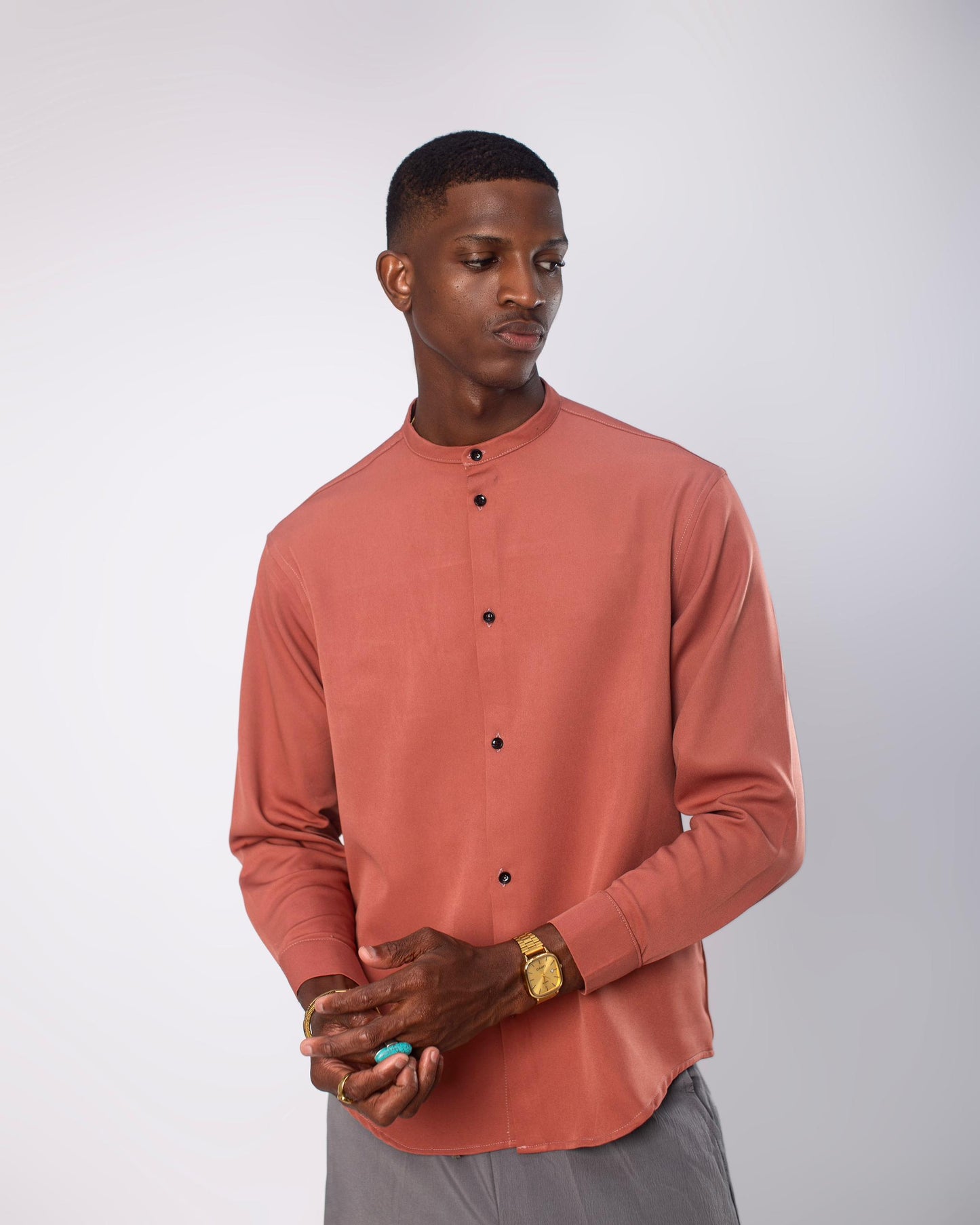 Onion band collar long sleeve shirt