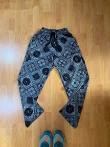 Blue black bandana print pant