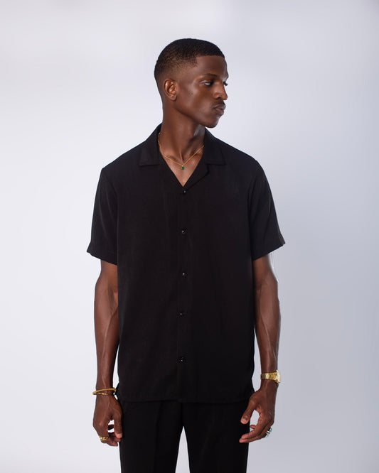 Black short sleeve shirt