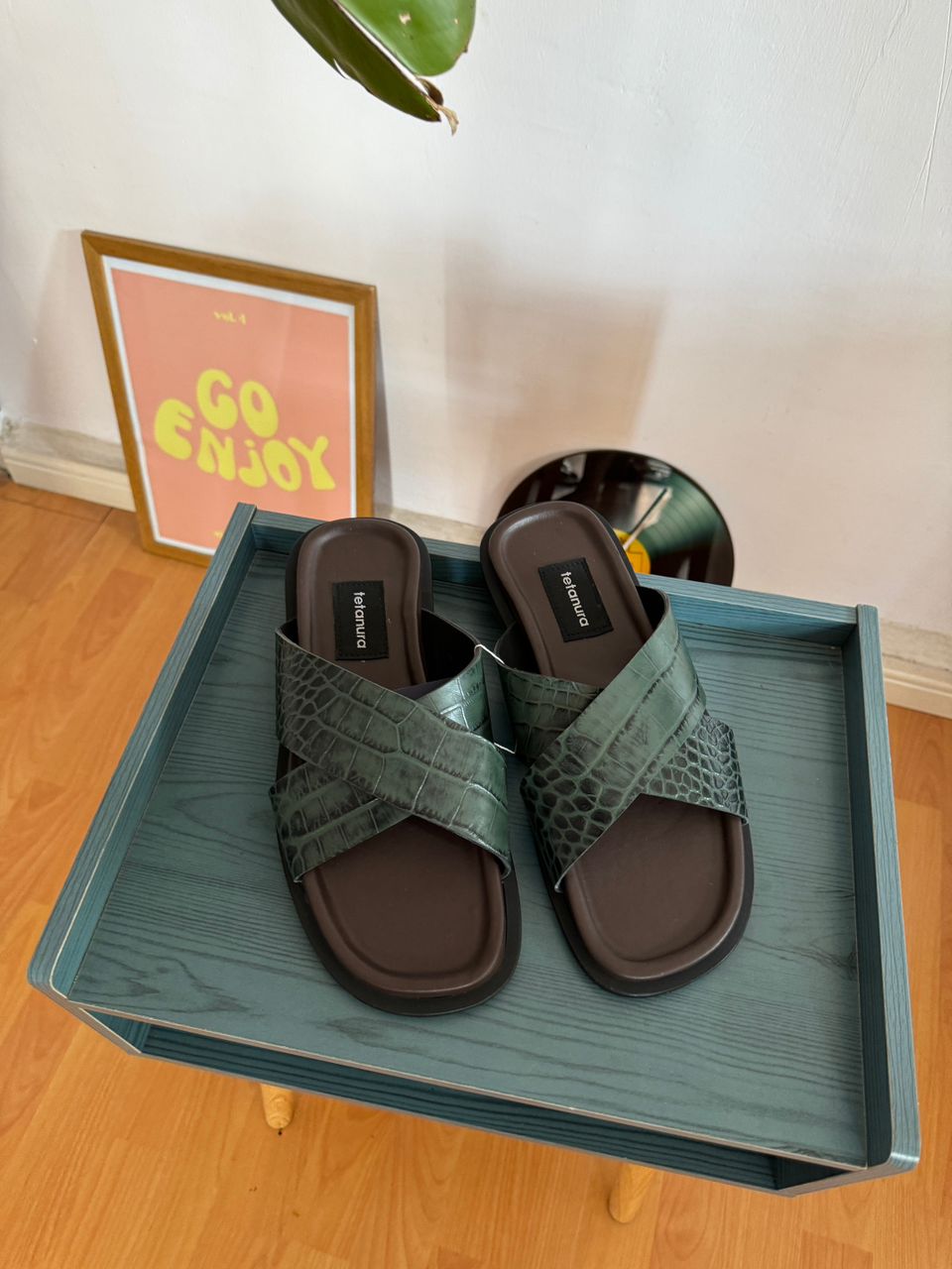 Green croc leather footwear